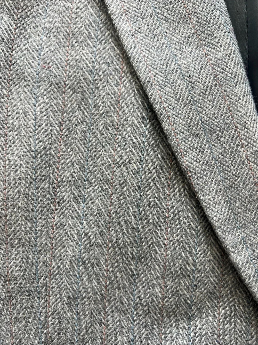 Classic Men's Light Gray Herringbone Blazer